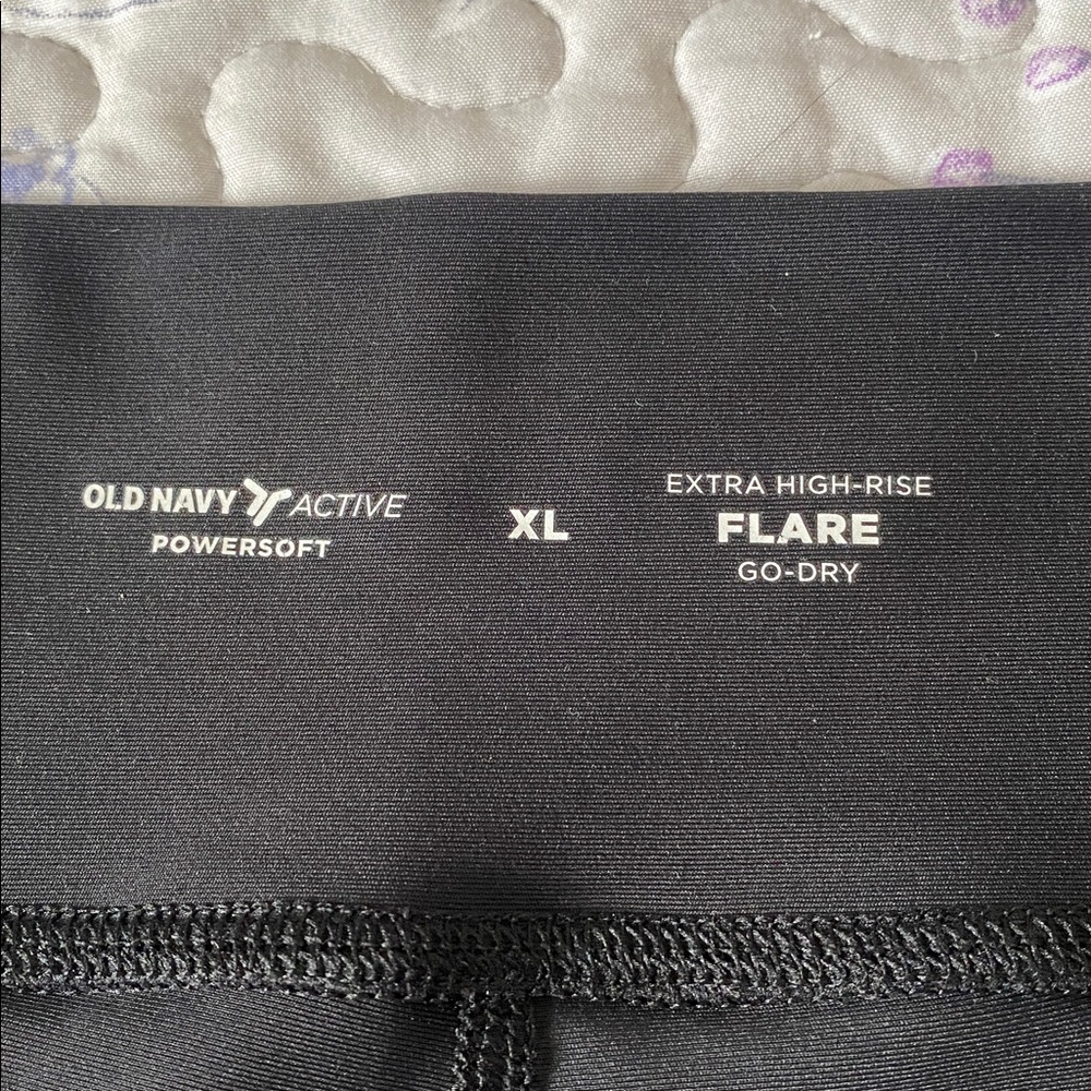 Old Navy women’s size XL yoga pants - Picture 5 of 8